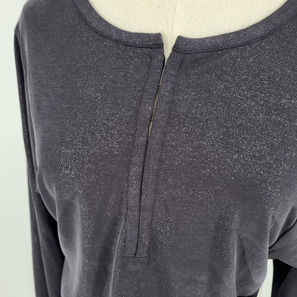 Free People Olivia Relaxed Henley Top Gray Sparkle Glitter Long Sleeve XS NWT - Picture 5 of 8